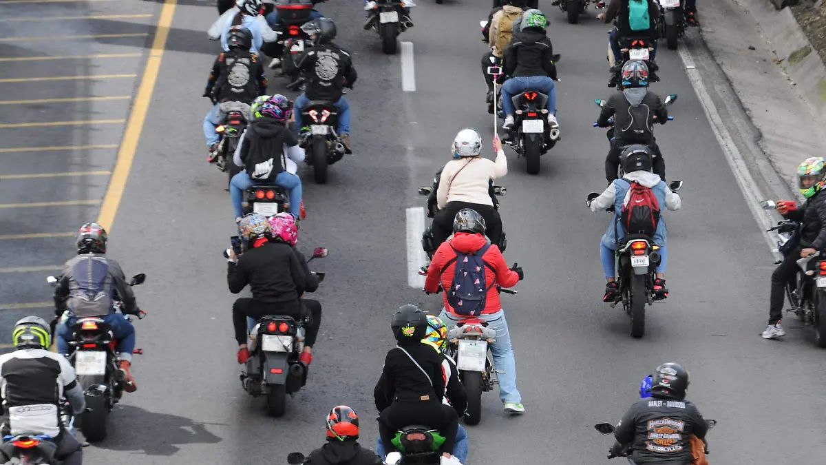 RODADA MOTOCICLISTA POR MUERTOS EN TRES MARIAS. GUARDIA NACIONAL. Foto Mauricio Huizar (160)